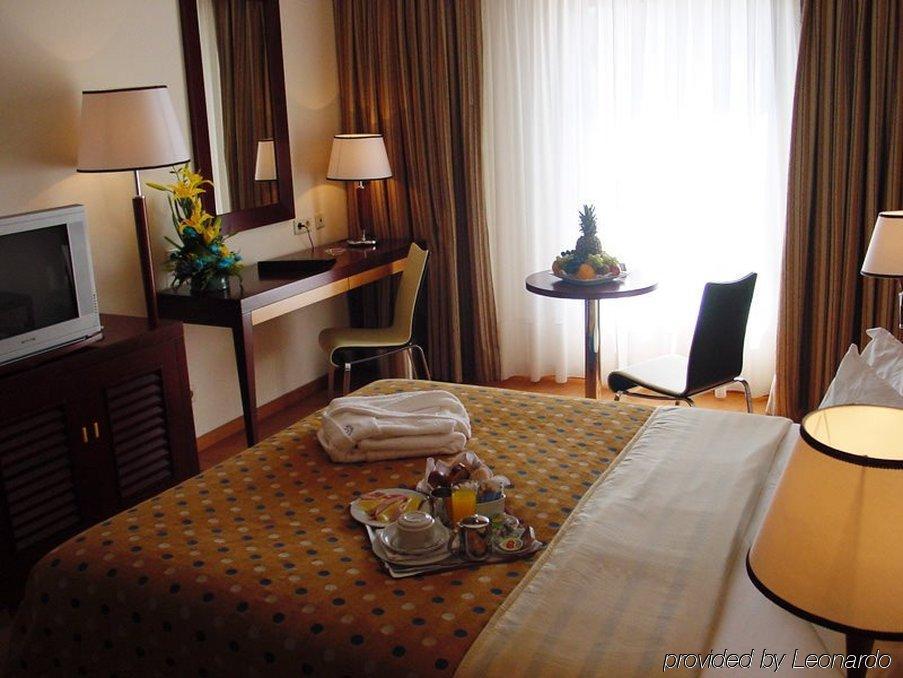 סנטה איריה דה אזויה Vip Executive Santa Iria Hotel מראה חיצוני תמונה
