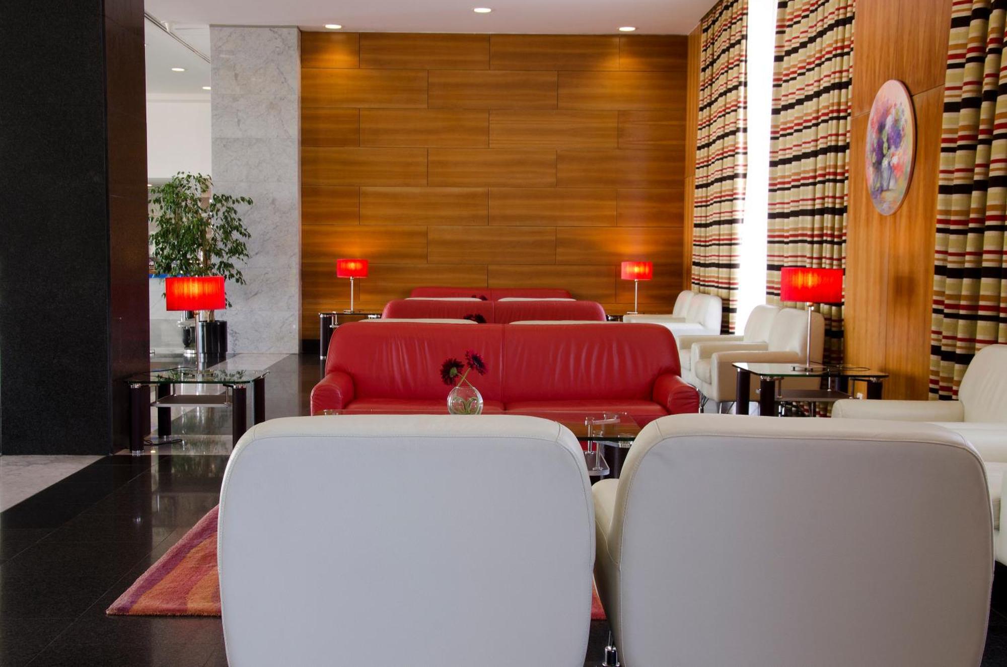 סנטה איריה דה אזויה Vip Executive Santa Iria Hotel מראה חיצוני תמונה