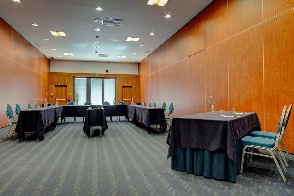 סנטה איריה דה אזויה Vip Executive Santa Iria Hotel מראה חיצוני תמונה