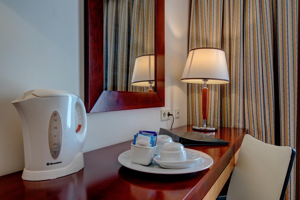 סנטה איריה דה אזויה Vip Executive Santa Iria Hotel מראה חיצוני תמונה
